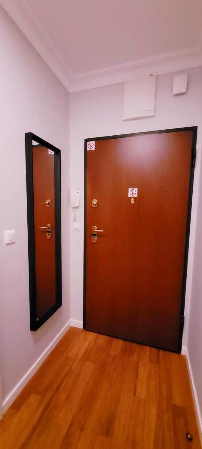 Homecomfort Atlantic Room Varşovia Exterior foto